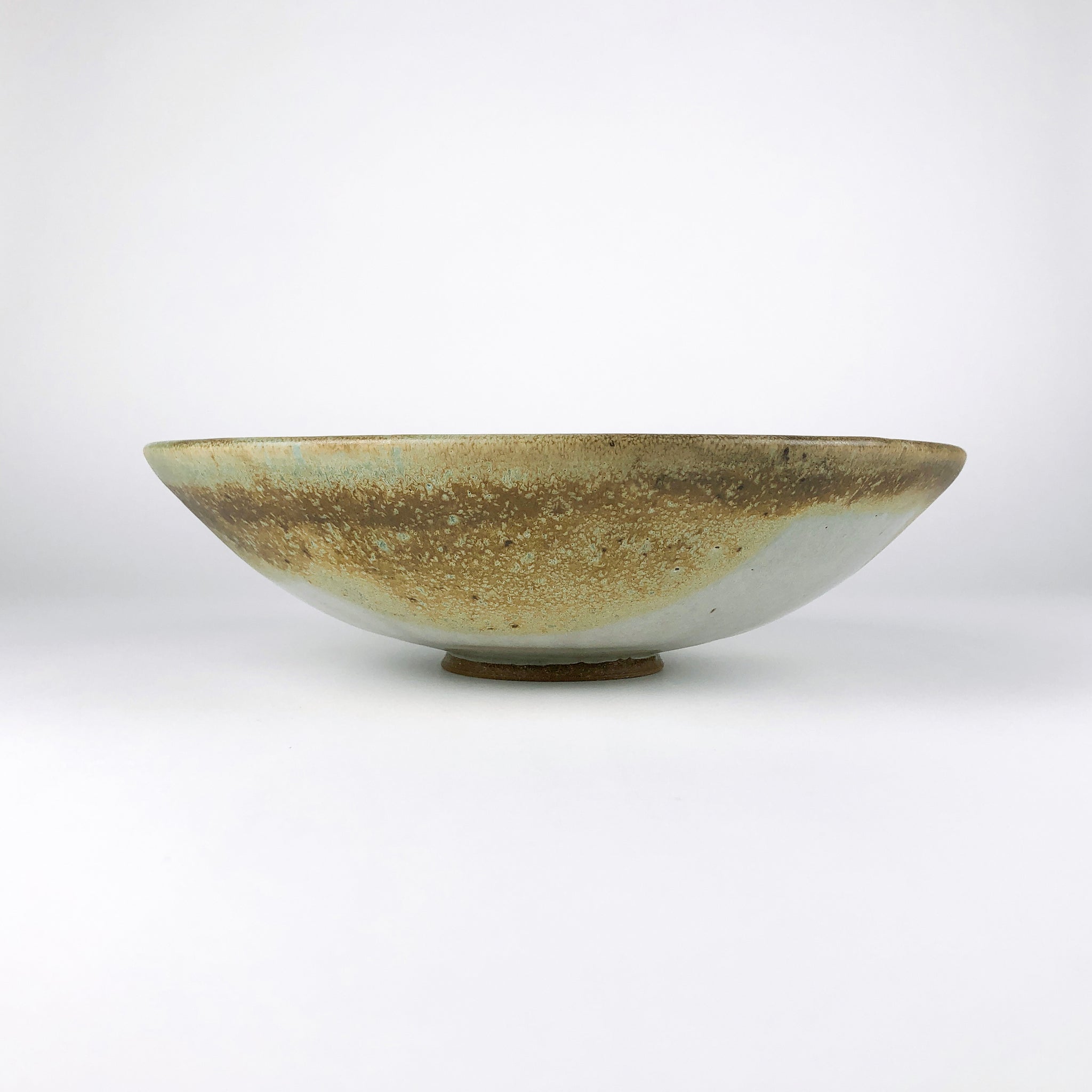 golden dipped rim bowl